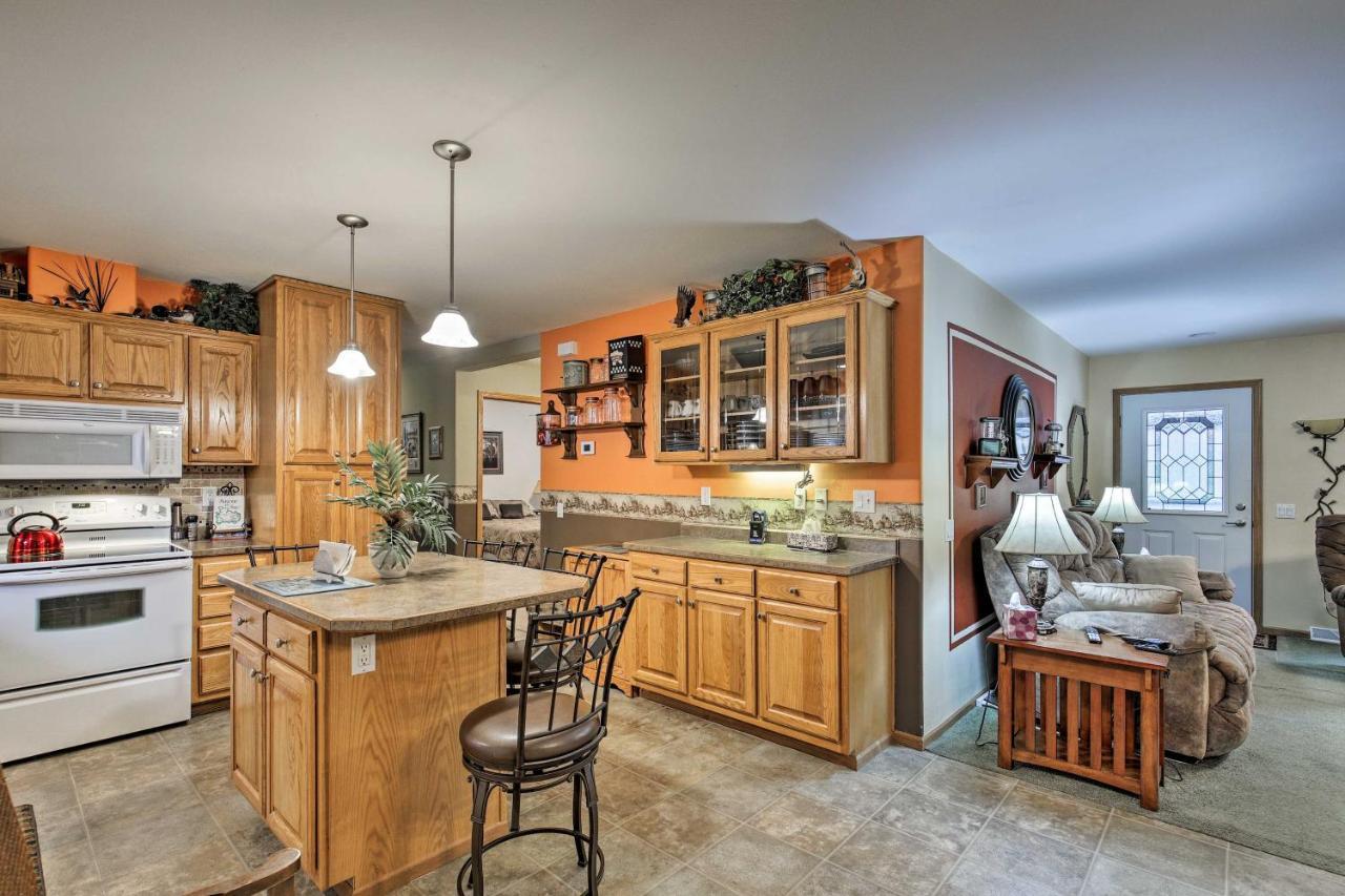 Lakefront Family Getaway With Private Deck And Dock! Conover Extérieur photo